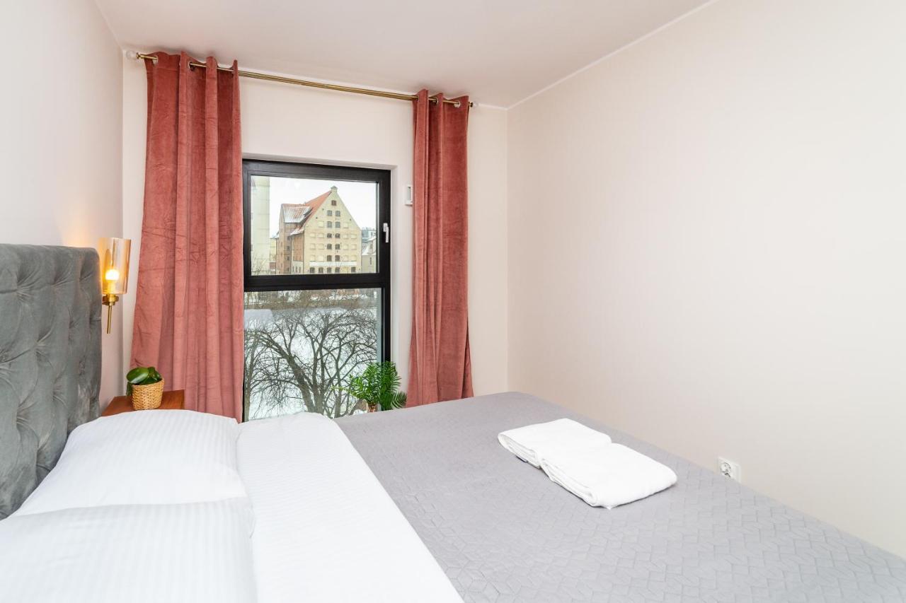 Pobookowane River View Apartments Гданьск Экстерьер фото